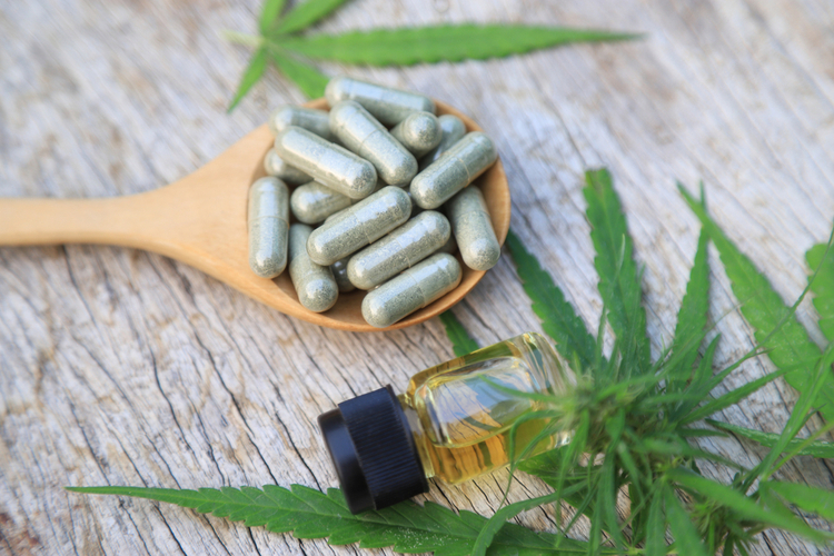 Hemp relief capsules with oil extraction from cannabis tree leaf.